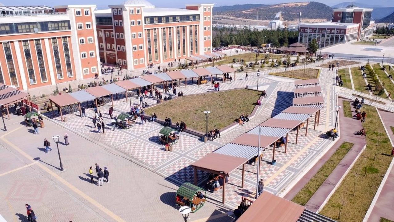BŞEÜ, THE Dünya sıralamaları listesindeki yerini aldı