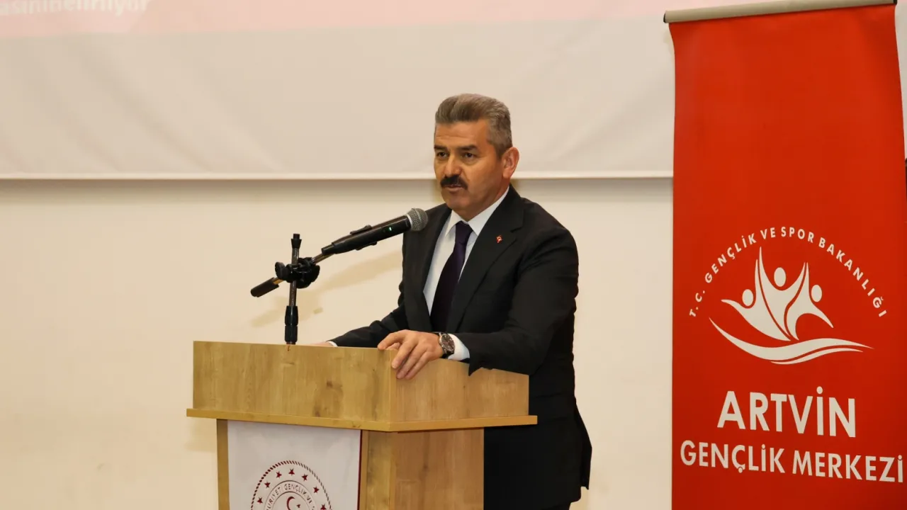 Artvin'de "Gençlik Politikaları Hazırlama ve Bilgilendirme Çalıştayı" düzenlendi