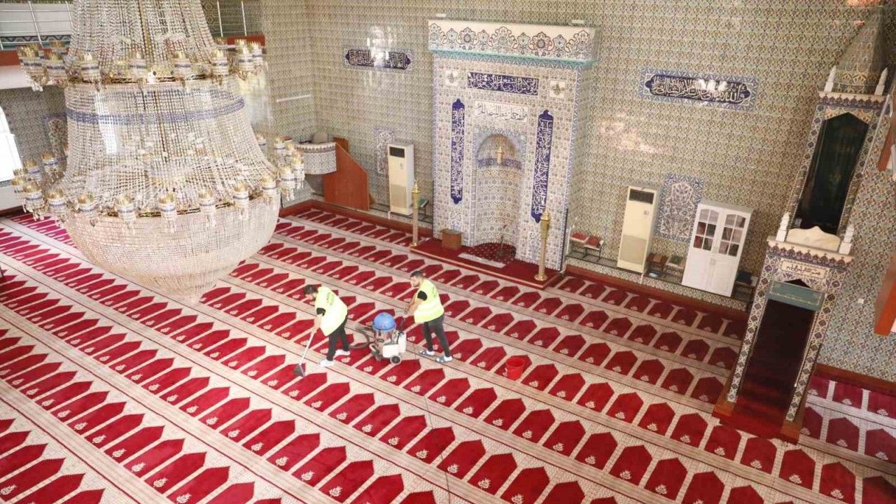 Ramazan ayı öncesi camilerde temizlik seferberliği