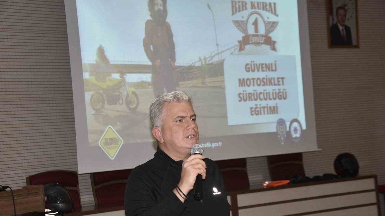 Bitlis’te motosiklet sürücülerine güvenli sürüş semineri düzenlendi
