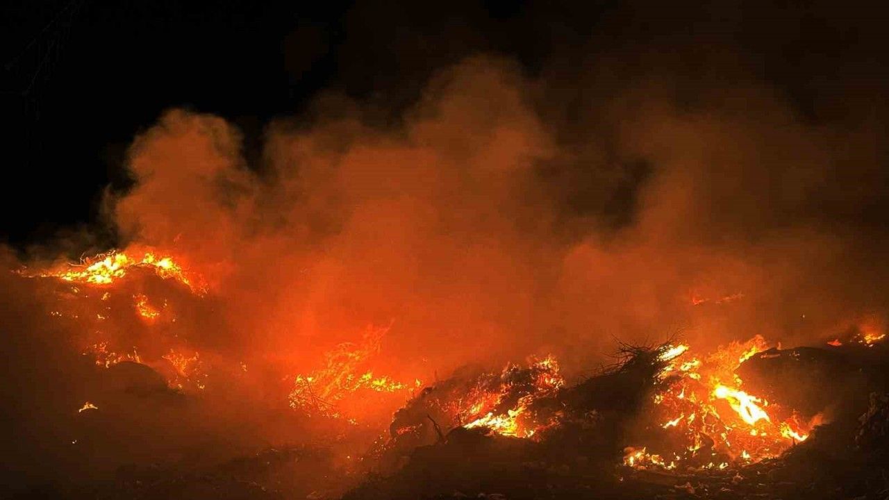 Yatağan’da çöplük yangını