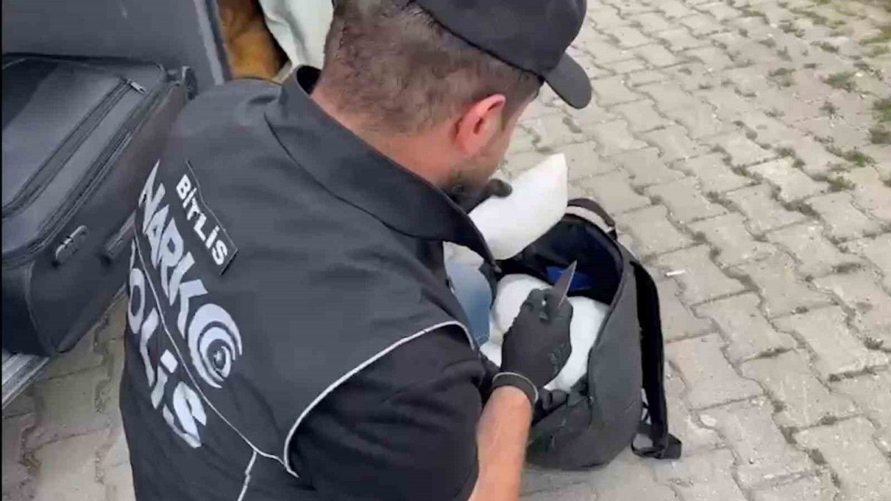 Bitlis’te 13 kilo metanfetamin ele geçirildi