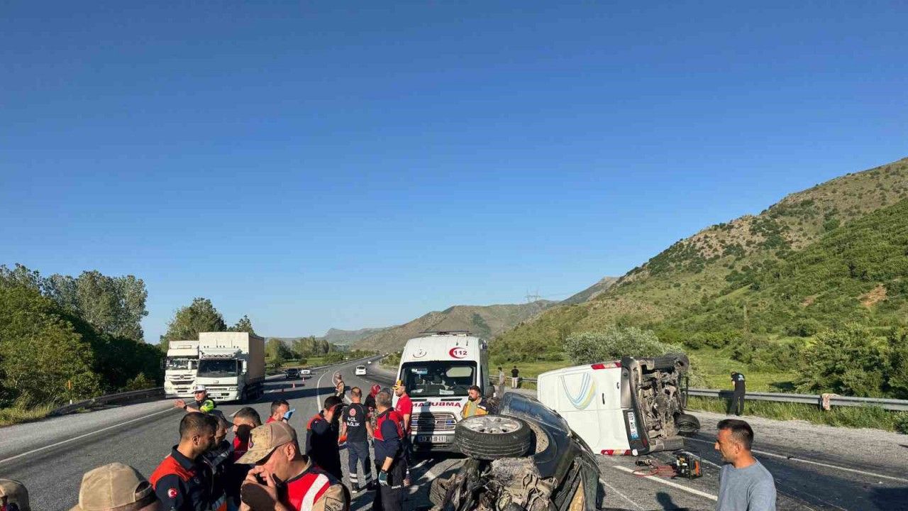 Bitlis’te feci kaza: 2 ölü, 2 yaralı