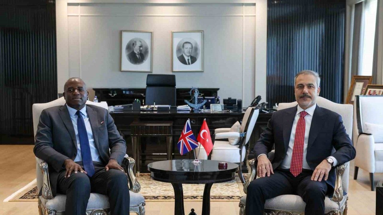 Dışişleri Bakanı Fidan, Birleşik Krallık Dışişleri Bakanı Lammy ile görüştü