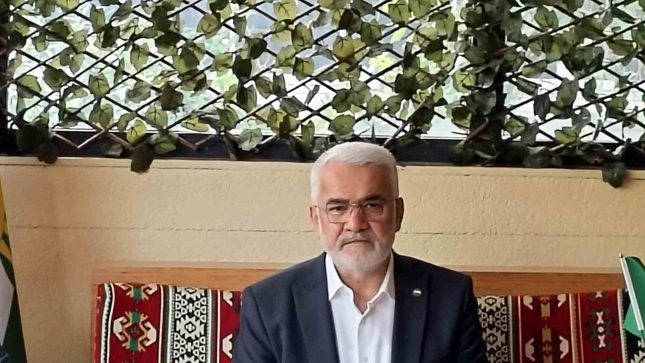 HÜDA PAR Genel Başkanı Yapıcıoğlu: "Yeni anayasa mecliste onaylansa dahi referanduma götürülmelidir"