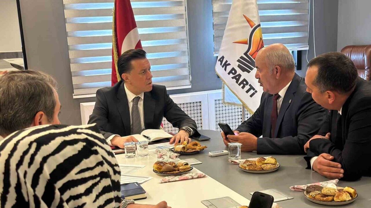 Milletvekili Hatipoğlu, ‘Halk Günü’nde vatandaşların talebini dinledi