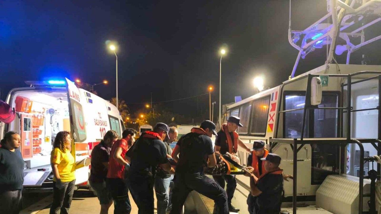 Bozcaada’da rahatsızlanan vatandaş tahliye edildi