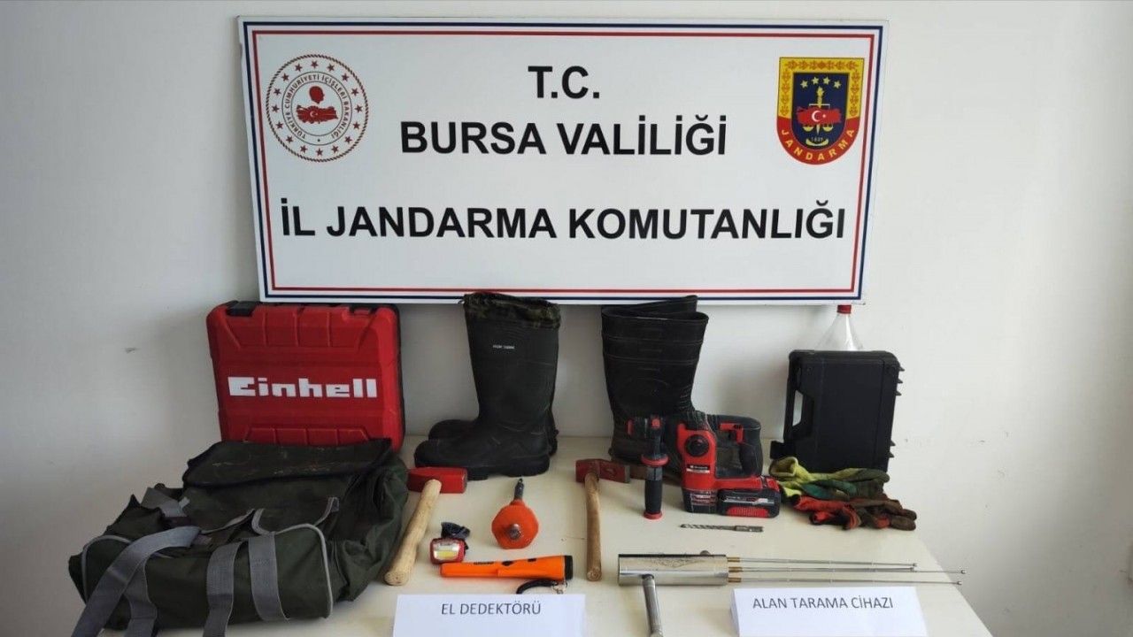 Bursa’da kaçak kazıya suçüstü