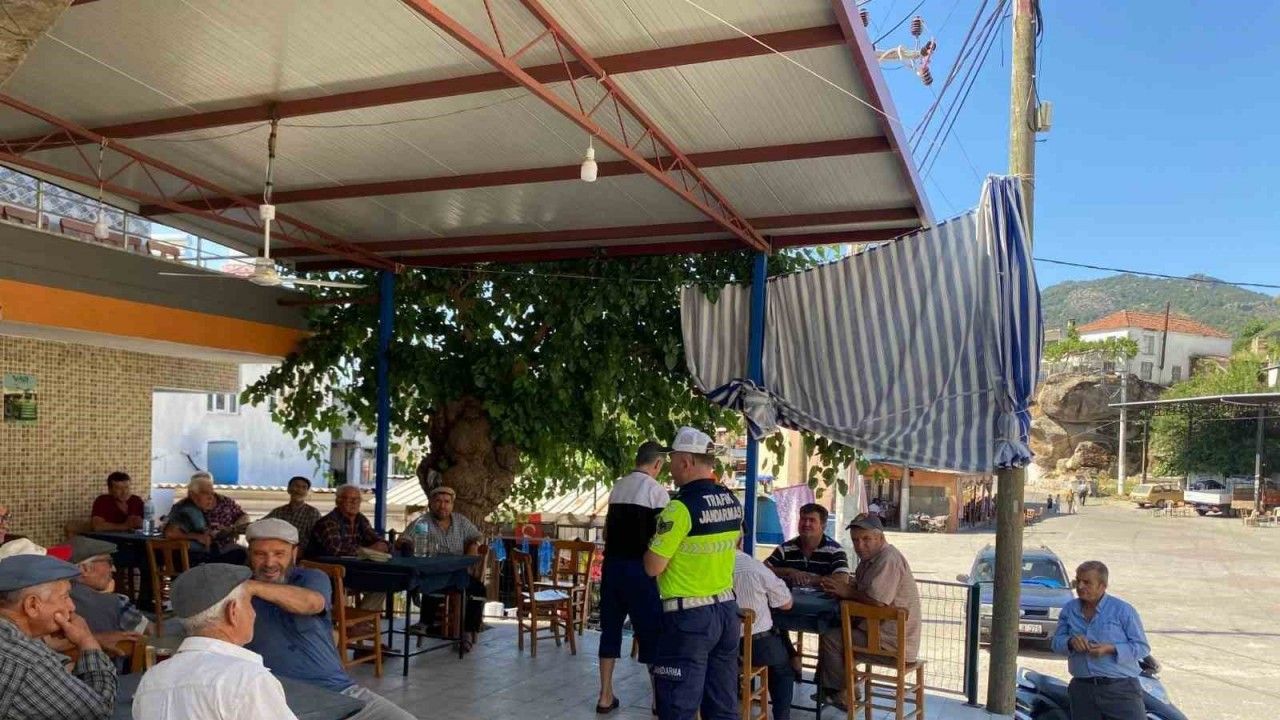 Traktör sürücülerine güvenlik eğitimi