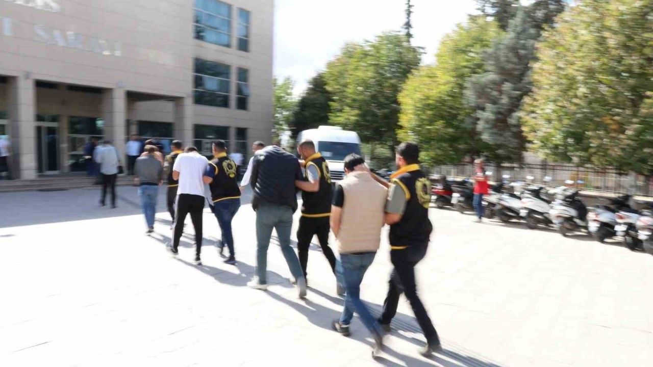 Kilis’te iş yerinin kurşunlanmasıyla ilgili 5 kişi yakalandı