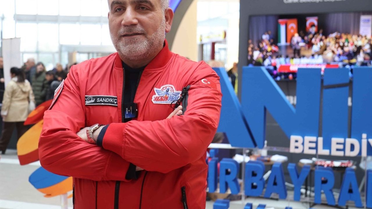 Başkan Sandıkçı: "Hanım kardeşlerimizi yenilikçi teknolojilerle tanıştırıyor, mesleki istihdam atağımızı sürdürüyoruz"