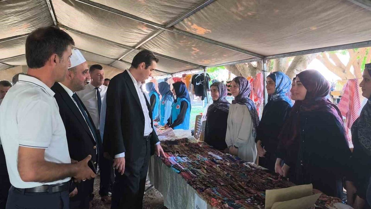 Bozyazı'da Kur'an Kursu öğrencileri için hayır çarşısı açıld
