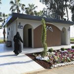 Mersin'de sahil bandına modern mescit