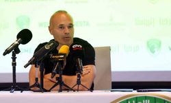 Andres Iniesta, futbolu bıraktığını açıkladı