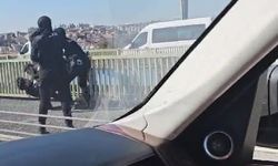 Haliç Köprüsü’nde polis, intihar girişimini böyle engelledi