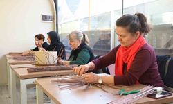 Atıklar ilham veren ellerde ‘sanat’ olarak hayata dönüyor