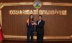 Başkan Aydın şampiyon sporcuları ağırladı