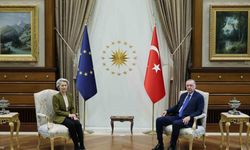 Cumhurbaşkanı Recep Tayyip Erdoğan, Cumhurbaşkanlığı Külliyesi’nde AB Komisyonu Başkanı Ursula Von Der Leyen’i kabul etti.