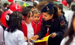 İlkokul öğrencileri jandarma mesleği hakkında bilgi sahibi oldu