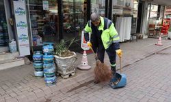 Nazilli’de bir saatte 3 binden fazla izmarit toplandı