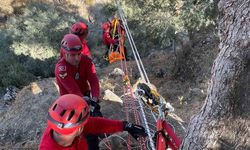 Kanyonda mahsur kalan vatandaşları jandarma kurtardı