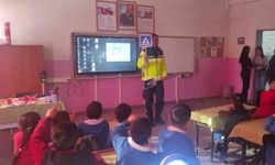 Kars’ta jandarmadan öğrencilere trafik semineri