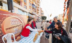 Mersin Büyükşehir Belediyesi, Regaip Kandili’nde 15 bin kandil simidi dağıttı