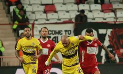 Trendyol Süper Lig: Antalyaspor: 1 - Eyüpspor: 4