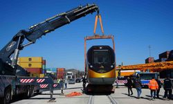 GAZİRAY’da milli gurur: İlk yerli tren seti raylarda