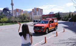 Küçük Aleyna’ya doğum gününde itfaiye ekiplerinden sürpriz