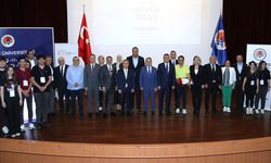 Mersin Üniversitesi'nde Ar-Ge Proje Pazarı 2025 Ödülleri Verildi