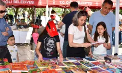 Kitapların büyülü dünyasına yolculuk Çiğli’de sürüyor