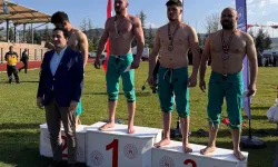 Sakaryalı pehlivanlardan Bilecik’te bir altın, bir gümüş madalya