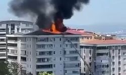 6 katlı binanı çatısı küle döndü