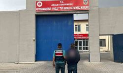 Afyonkarahisar’da hırsızlık suçundan aranan şahıs yakalandı