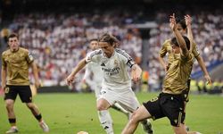 Ancelotti ve Modric, Real Madrid’e galibiyetle veda etti