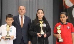 Atıkları sanata dönüştürdüler, temiz dünyayı kaleme aldılar