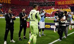 Başakşehir, şampiyon Galatasaray’ı alkışladı