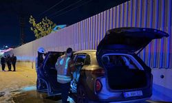 Başakşehir’de iki araç kafa kafaya çarpıştı: 5 yaralı
