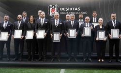 Beşiktaş’ta Başkan Serdal Adalı ve yönetimi, mazbatalarını aldı