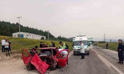 Bilecik’te 2 otomobil kafa kafaya çarpıştı: 3 ölü, 1 yaralı