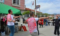 Demirci’de 5 genç için temsili askerlik eğlencesi düzenlendi