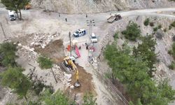 Ekipler günlerdir mesai yapıyor: Köylerin yarım asırlık yol sorunu çözülüyor