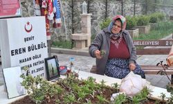 Eren Bülbül’ün annesi Ayşe Bülbül, PKK’nın silah bırakmasını değerlendirdi: "Eren’ler şehit edilmesin, hiçbir Ayşe anne ağlamasın diye onay veririm"