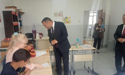 Görme engelli öğrenciler ziyaretle sevindi