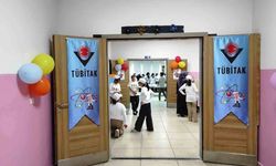 Hilalkent 125. Yıl İmam Hatip Ortaokulu öğrencileri bilim fuarında hünerlerini sergiledi