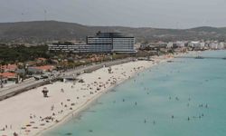 İzmirli vatandaşlar, hafta sonu Çeşme’nin keyfini çıkardı