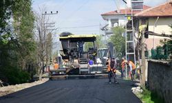 Kahramankazan’da sıcak asfalt çalışmaları sürüyor