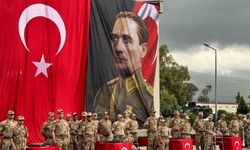 Kamuflaj giyen engelli gençler yemin etti