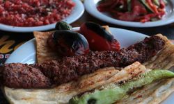 Kebap konusunda meydan okuyanlara Adanalılar resti çekti